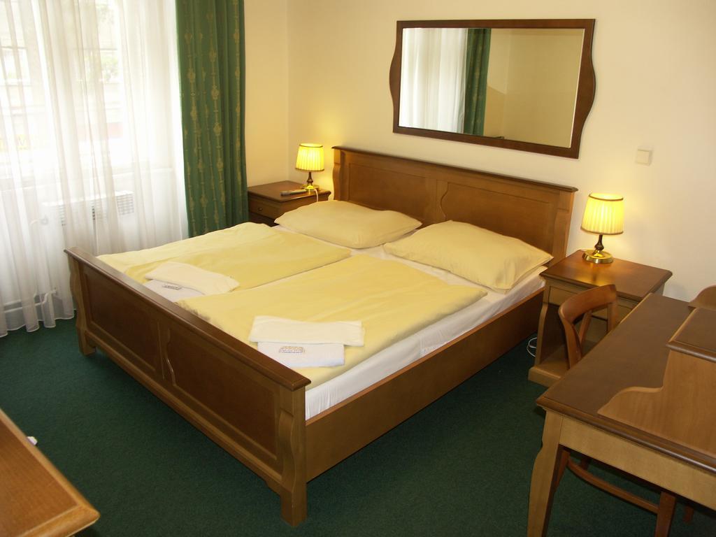 Deluxe Double or Twin Room,67880666:JPEG